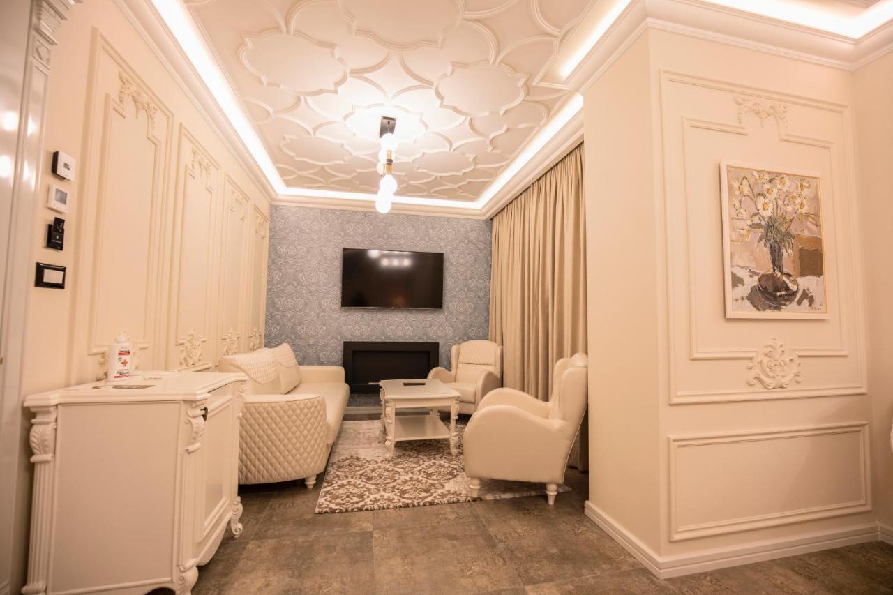 Vila Ekrem Korce Bagian luar foto