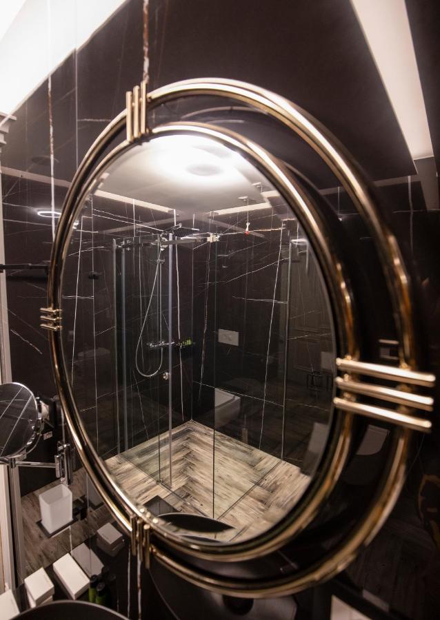 Vila Ekrem Korce Bagian luar foto