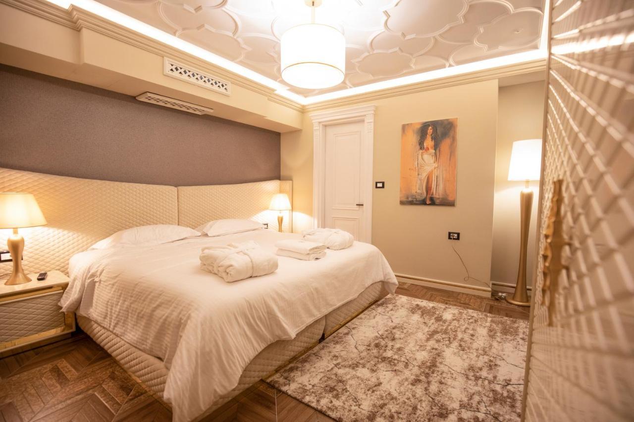 Vila Ekrem Korce Bagian luar foto